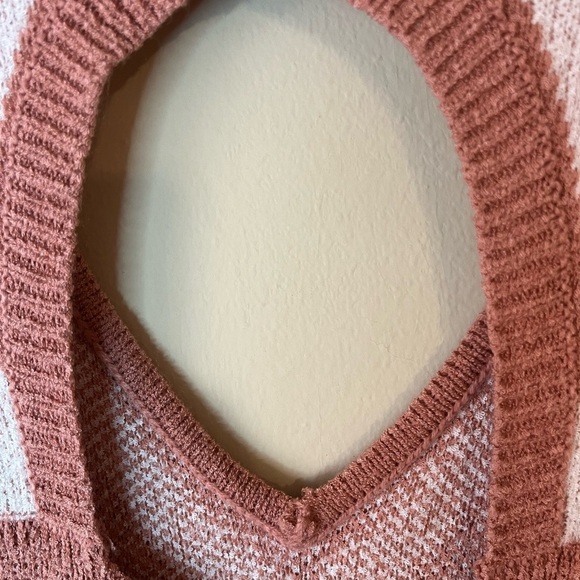 Fashion Nova Women Sweater Dress. Deep V Front Back is out size M - Picture 12 of 16